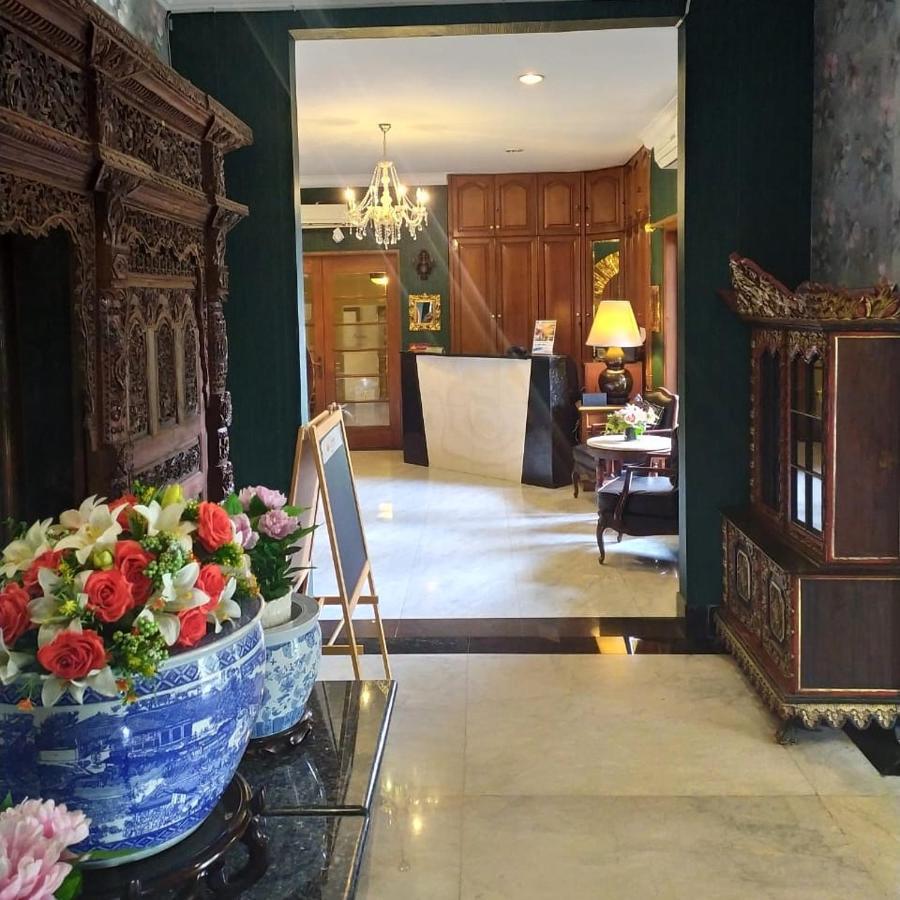 Arimbi Pejaten Suites Jakarta Exteriör bild