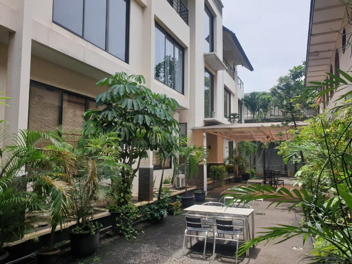 Arimbi Pejaten Suites Jakarta Exteriör bild