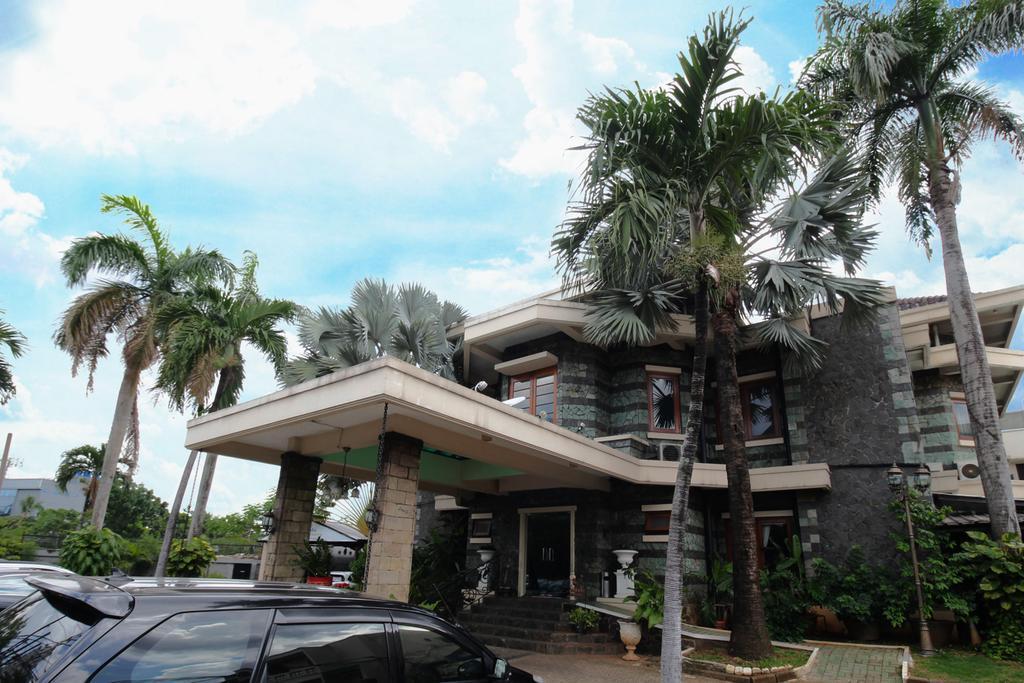 Arimbi Pejaten Suites Jakarta Exteriör bild