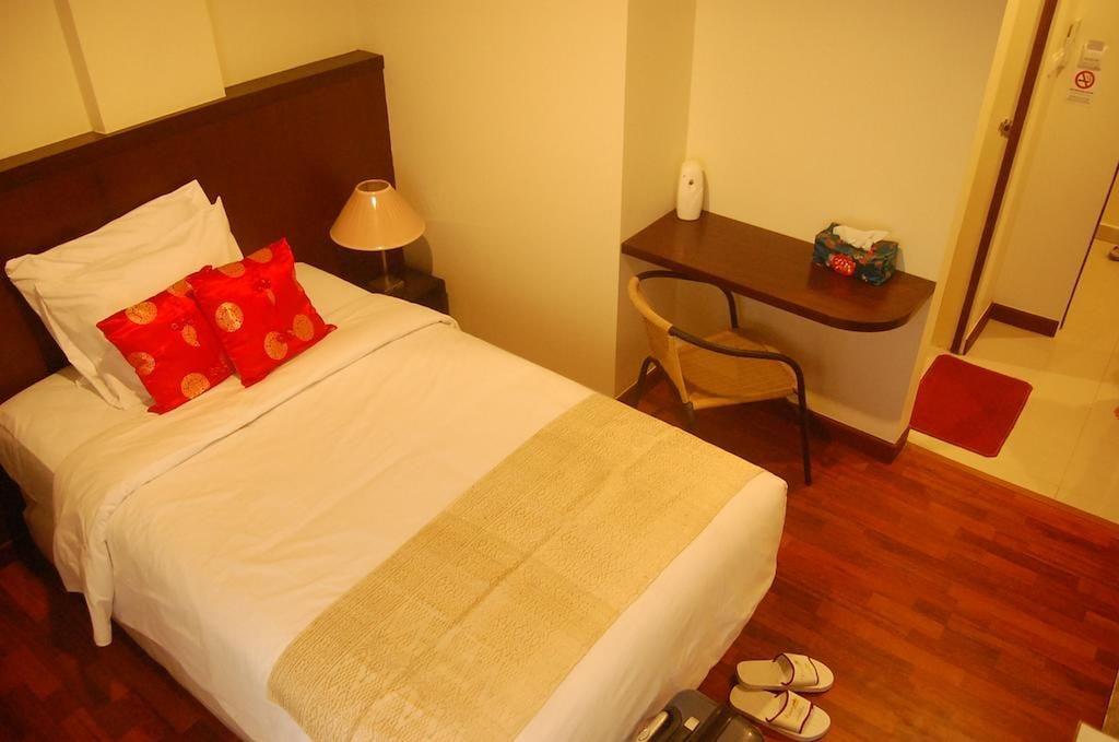 Arimbi Pejaten Suites Jakarta Exteriör bild