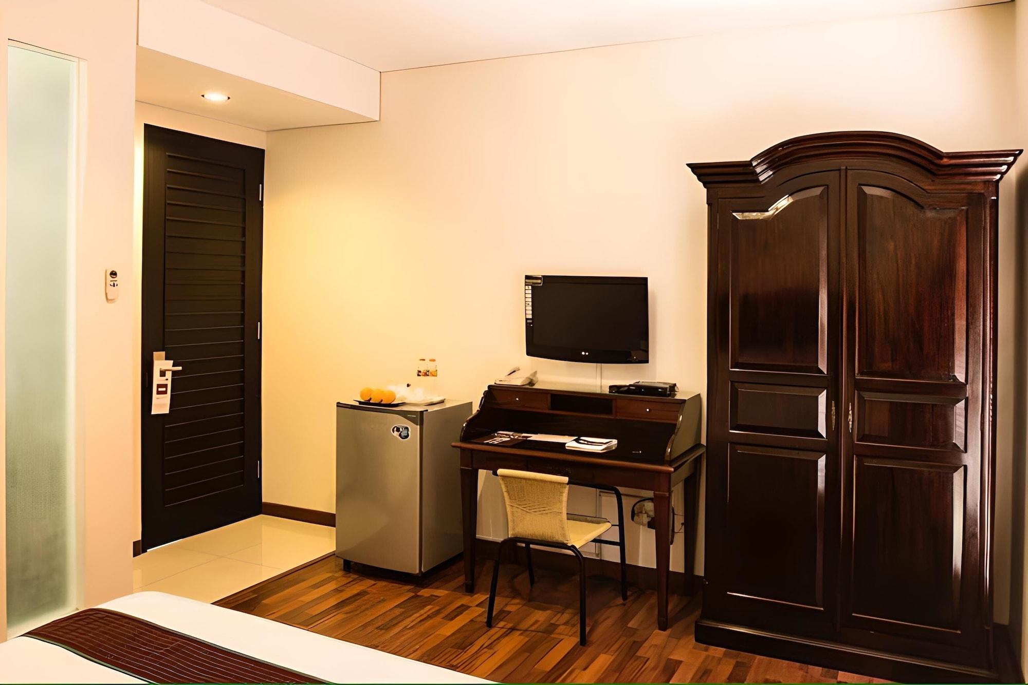 Arimbi Pejaten Suites Jakarta Exteriör bild