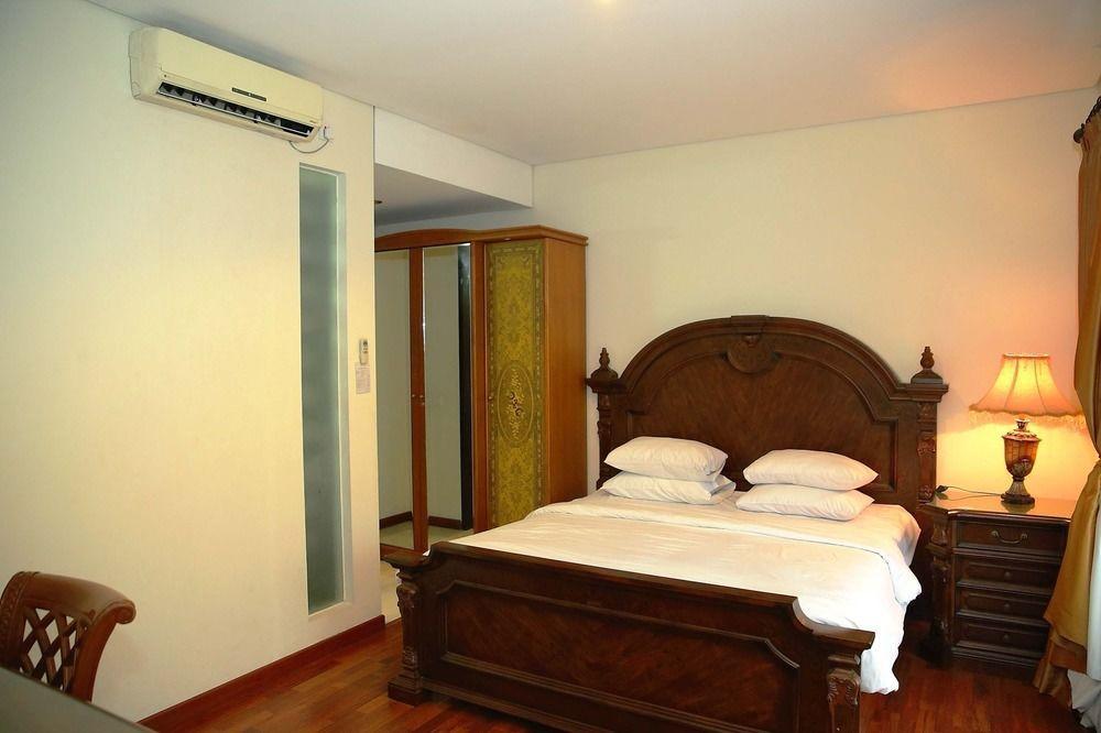 Arimbi Pejaten Suites Jakarta Exteriör bild