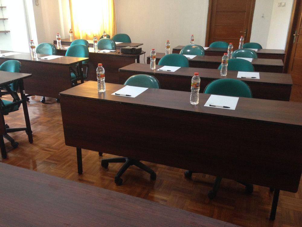 Arimbi Pejaten Suites Jakarta Exteriör bild