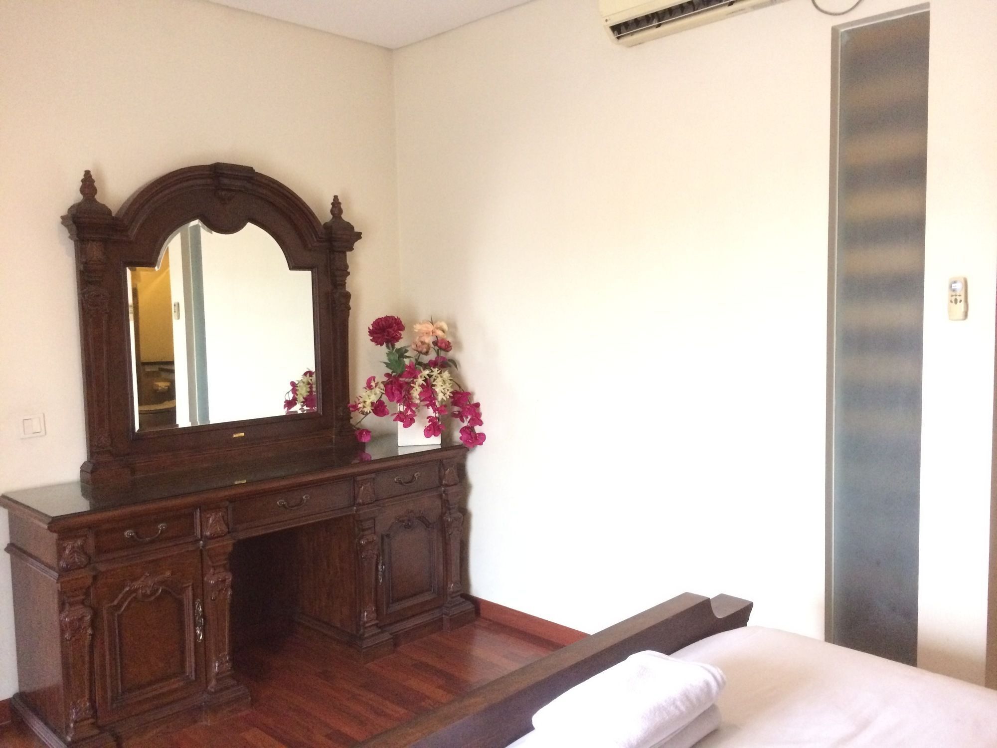 Arimbi Pejaten Suites Jakarta Exteriör bild