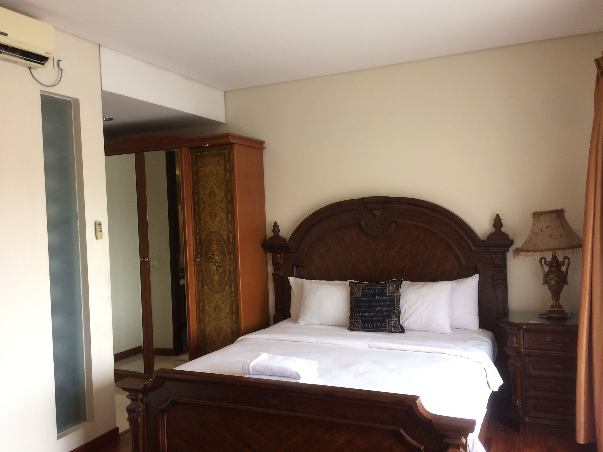 Arimbi Pejaten Suites Jakarta Exteriör bild