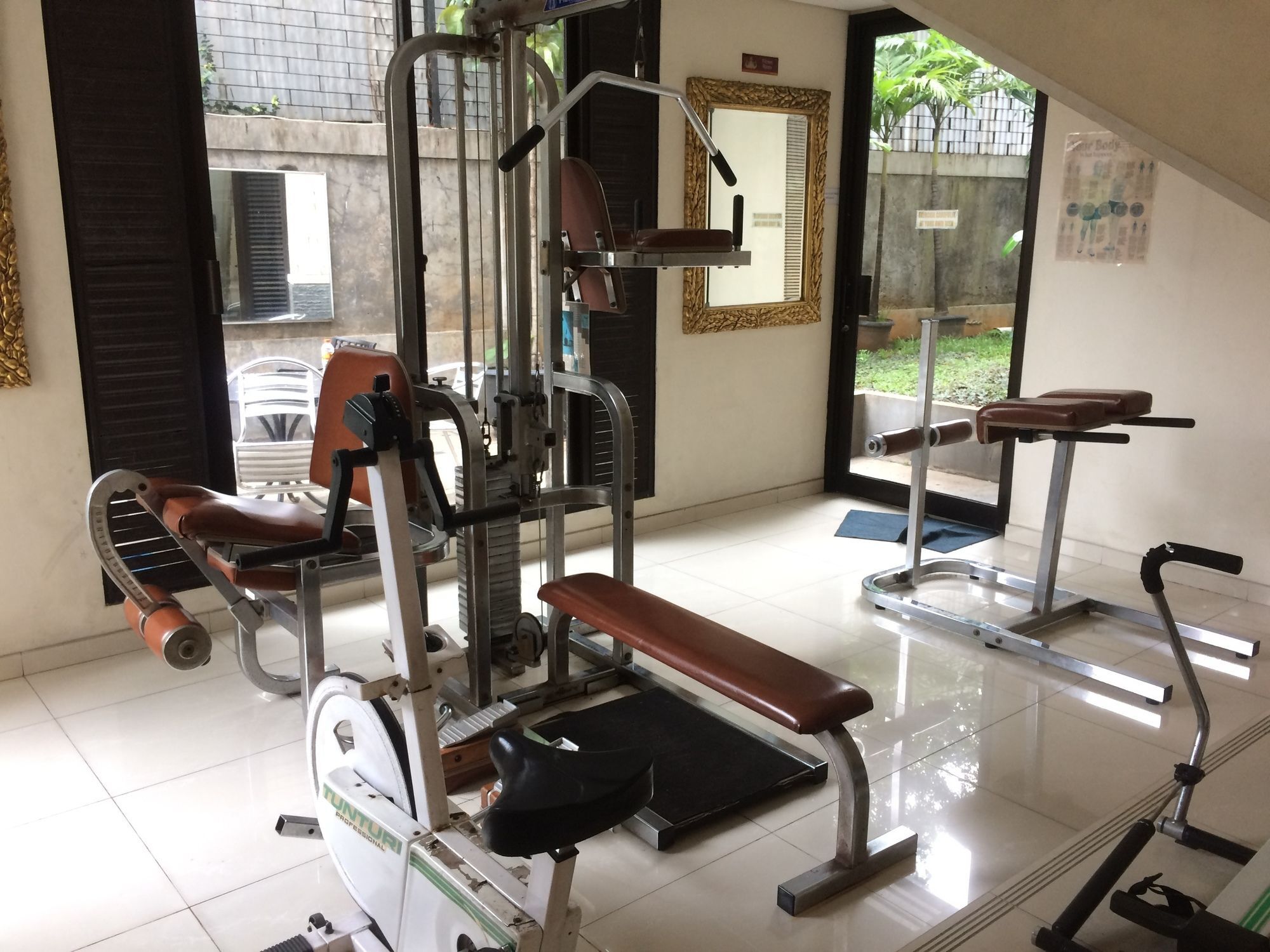 Arimbi Pejaten Suites Jakarta Exteriör bild