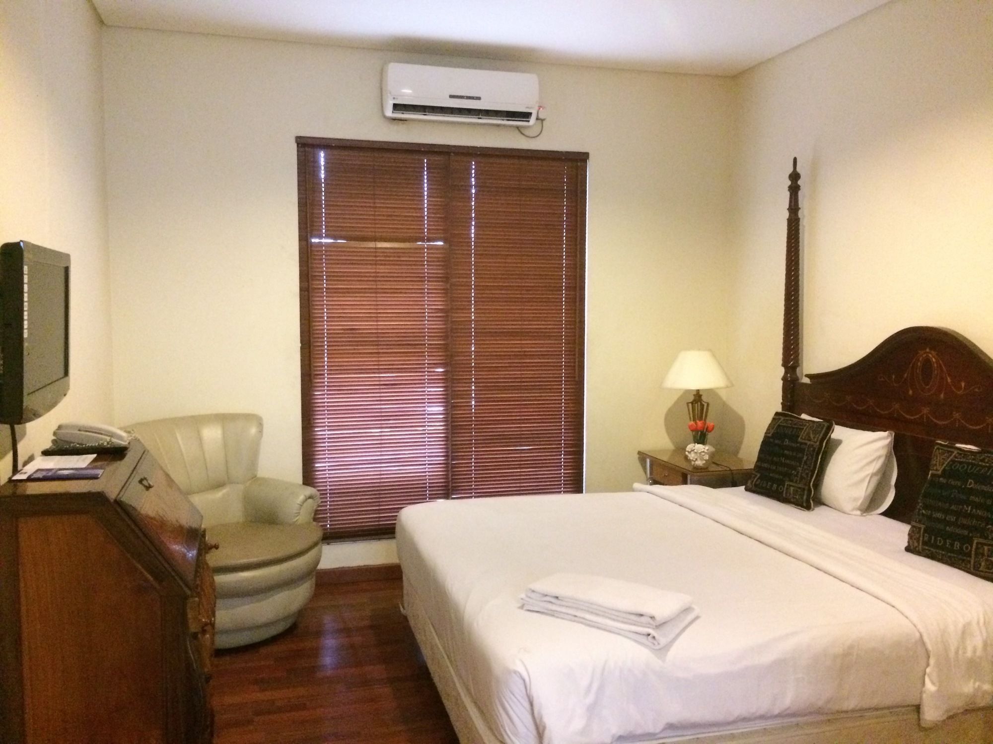 Arimbi Pejaten Suites Jakarta Exteriör bild