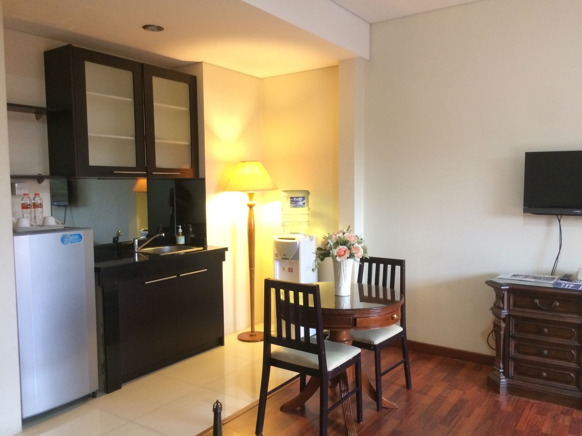 Arimbi Pejaten Suites Jakarta Exteriör bild
