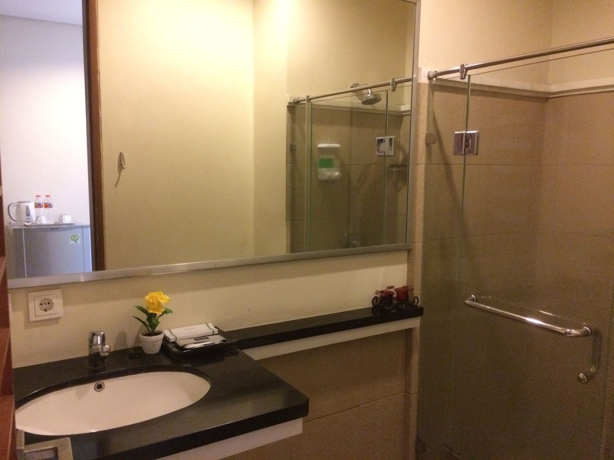 Arimbi Pejaten Suites Jakarta Exteriör bild